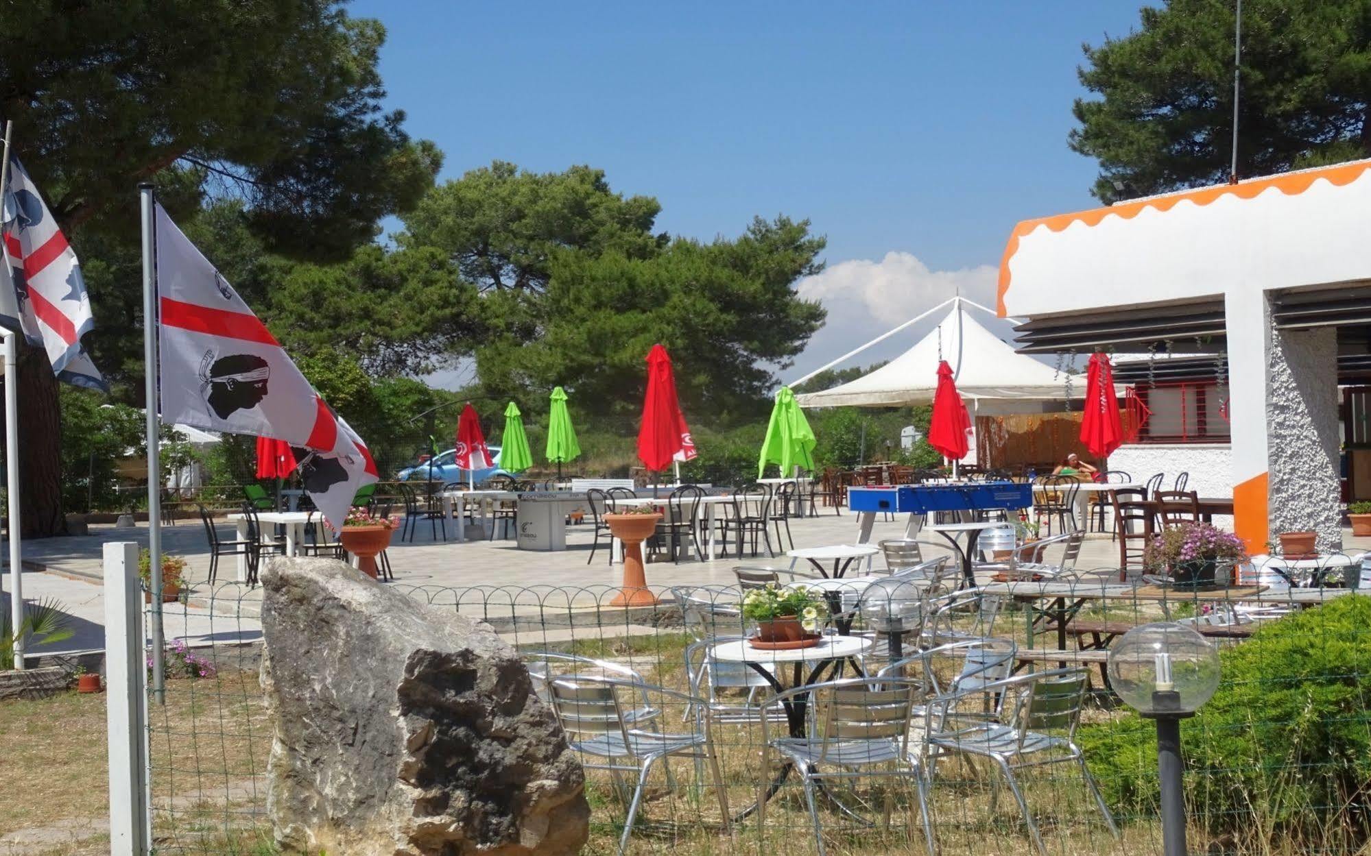 Villaggio Camping Nurral Fertilia Esterno foto