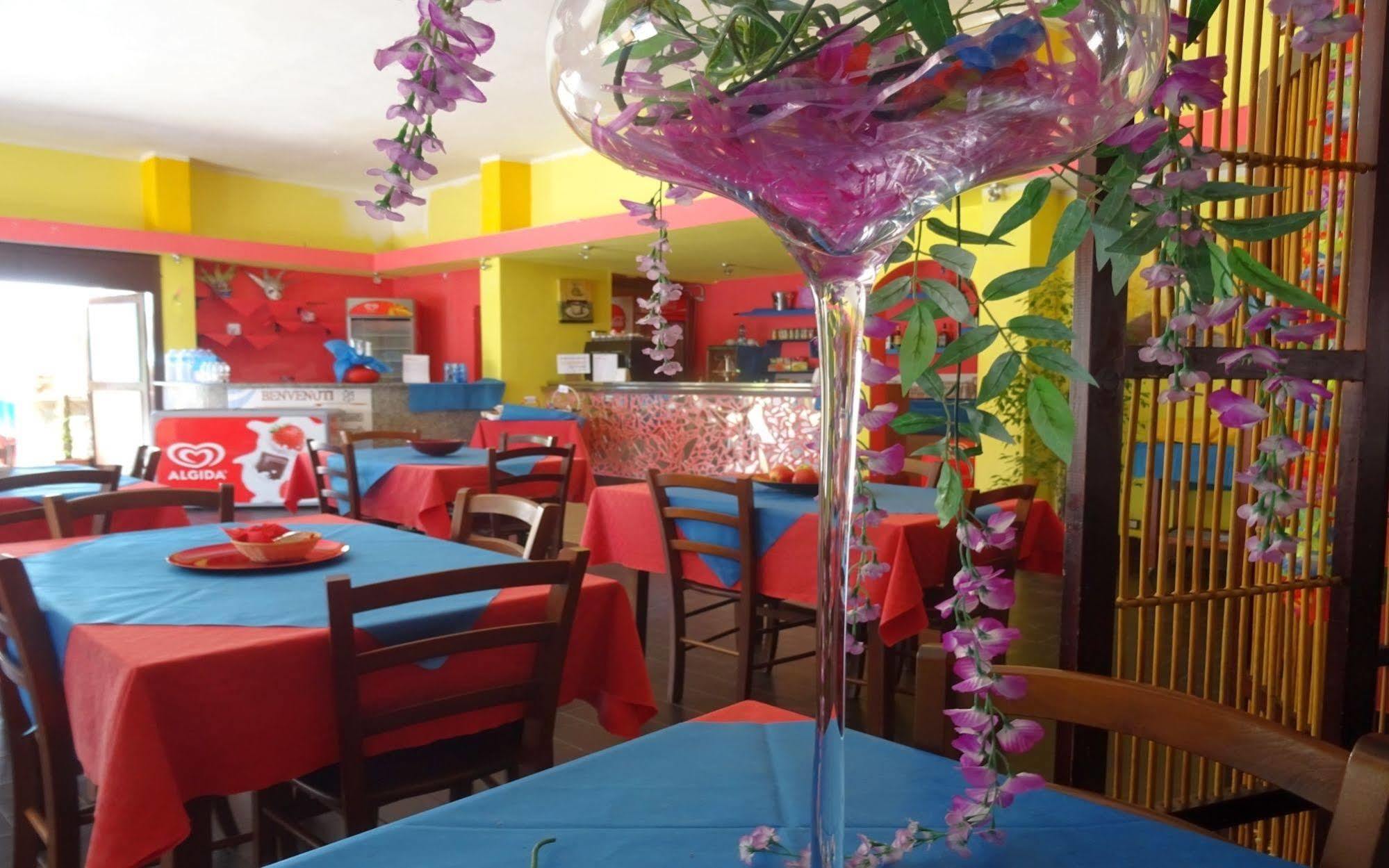 Villaggio Camping Nurral Fertilia Esterno foto